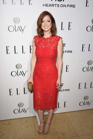 Ellie Kemper nude 6