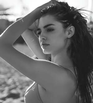Ellie Martin nude 6