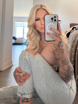 Elloise Pare nude 6
