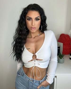 Elo Guerrar nude 7