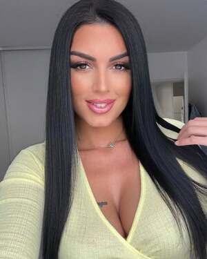 Elo Guerrar nude 8