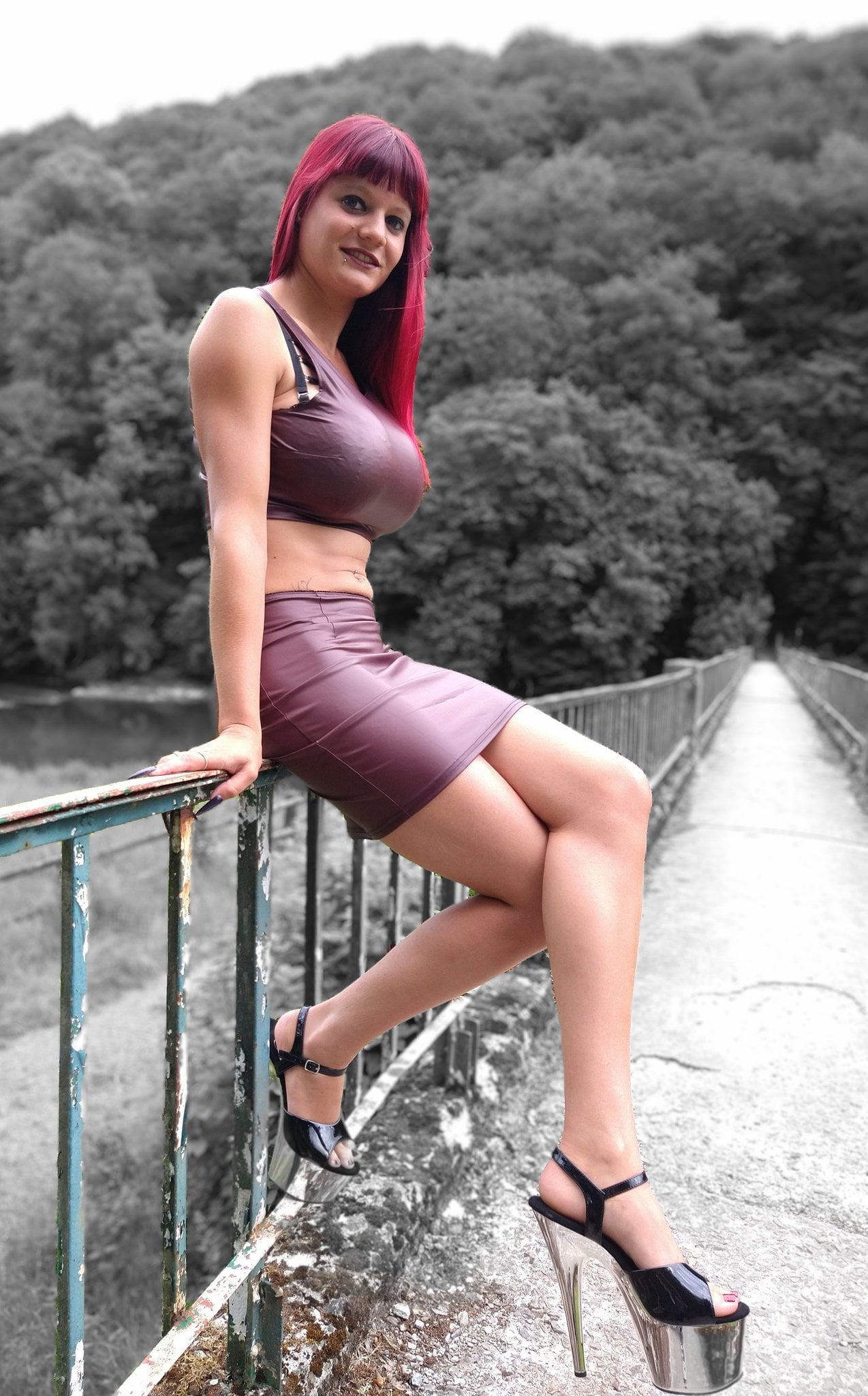 Elo Love nude 2