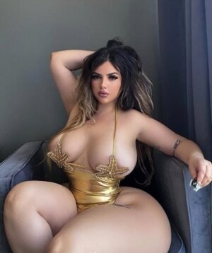 Ely La Bella nude 8