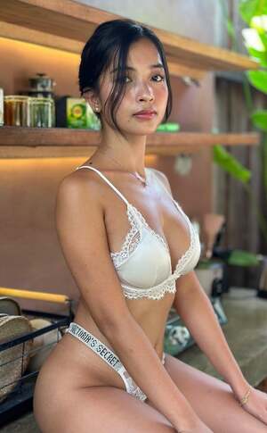 Ely Mist nude 6