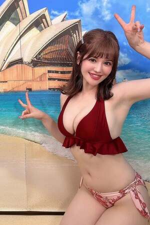 Ema Chizuru nude 2
