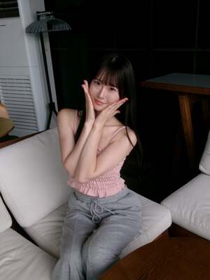 Emika Shirakami nude 10