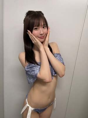 Emika Shirakami nude 7