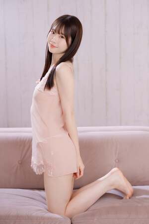 Emika Shirakami nude 8