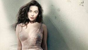 Emilia Clarke nude 5