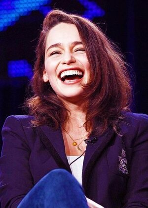 Emilia Clarke nude 7