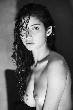Emilie Payet nude 9