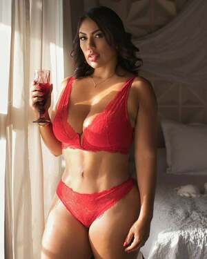 Emilly Browm nude 4
