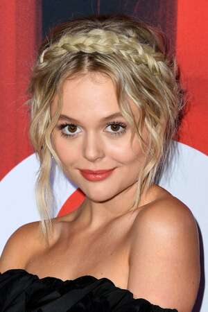 Emily Alyn Lind nude 12