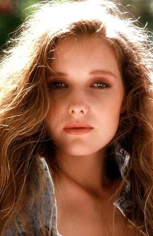 Emily Arth nude 4