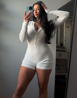 Emily Bartolotti nude 9