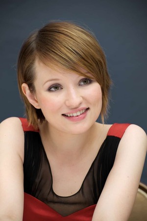 Emily Browning nude 5