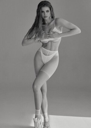 Emily Deyt-Aysage nude 7