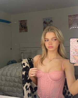 Emily Kelavos nude 6