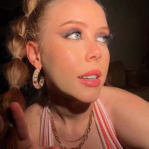 Emily Kyte nude 4