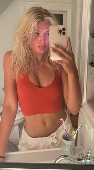 Emily Reng nude 7