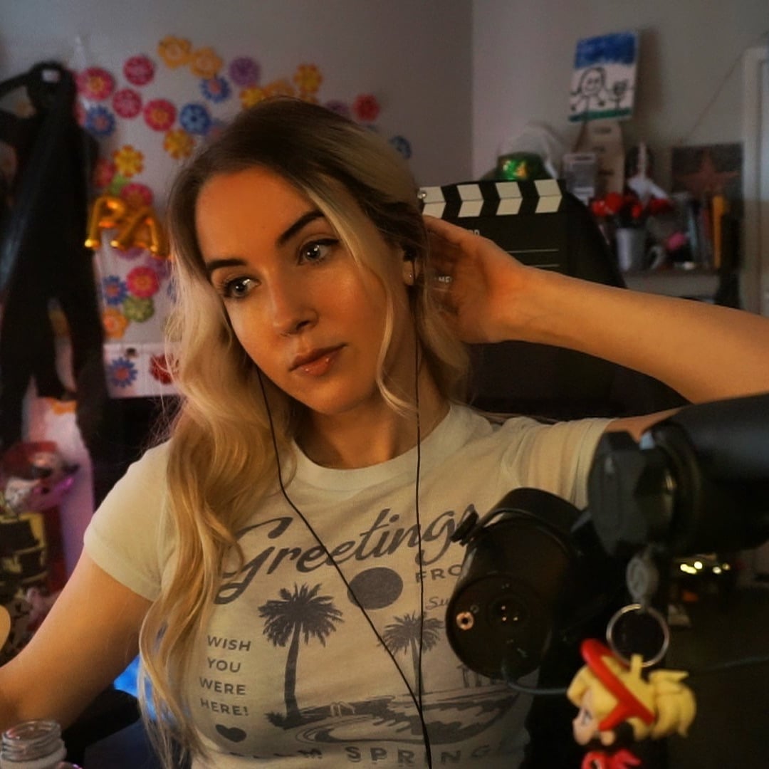 Emilycc nude 9
