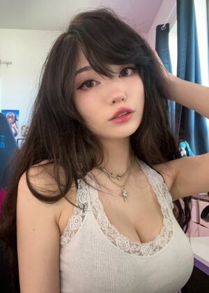 Emiru nude 6