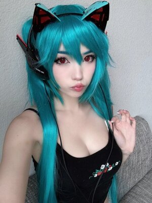 Emiru nude 8
