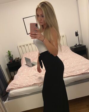 Emma Carlsson nude 11