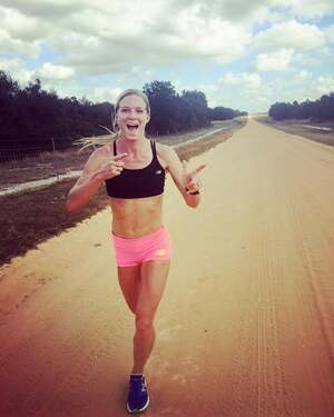 Emma Coburn nude 5