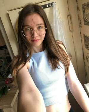 Emmi Hill nude 6