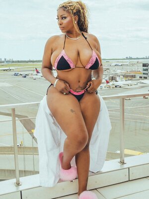 Erica Diggs nude 4