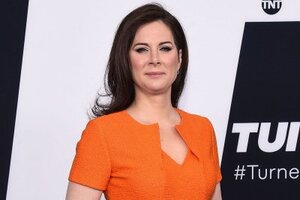 Erin Burnett nude 7
