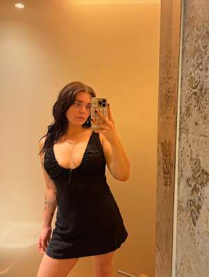 Erin Dougal nude 3