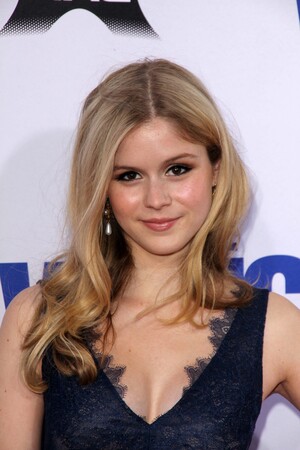 Erin Moriarty nude 10