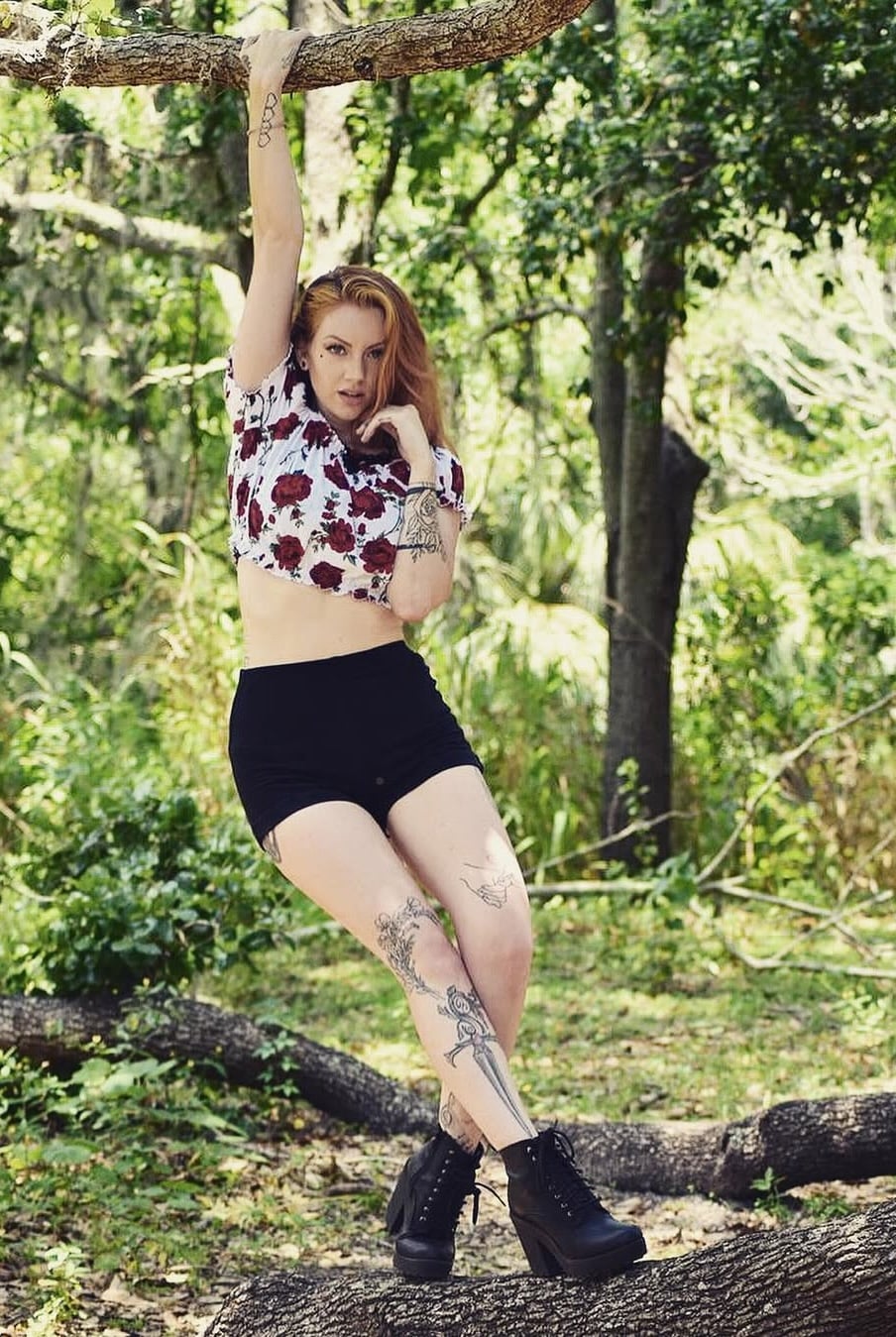 Esper Suicide nude 2