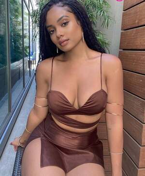 Essence Tatiana nude 11