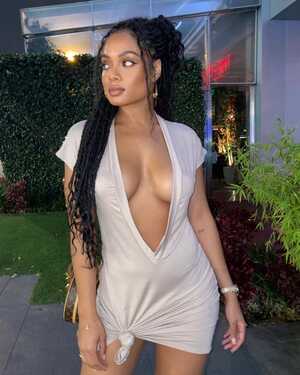 Essence Tatiana nude 6