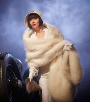 Essie Davis nude 7