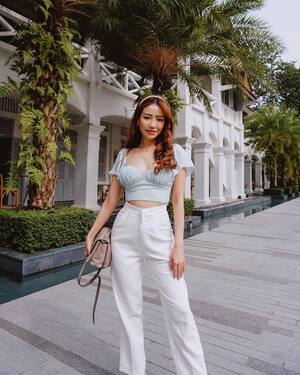 Esther Leong nude 12