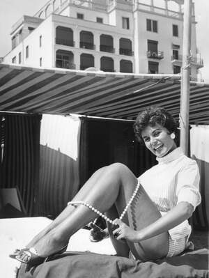 Eunice Gayson nude 2