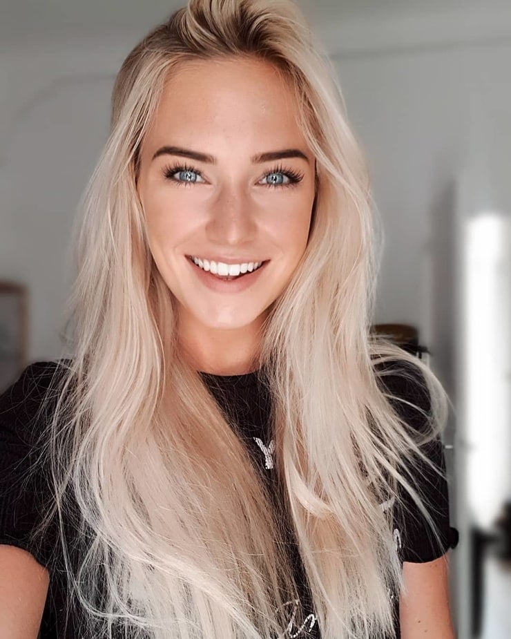 Eva Mikulski nude 5