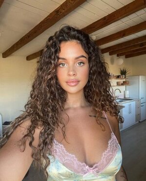 Evana Maria nude 5