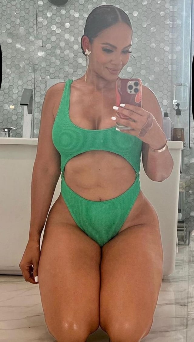 Evelyn Lozada nude 6