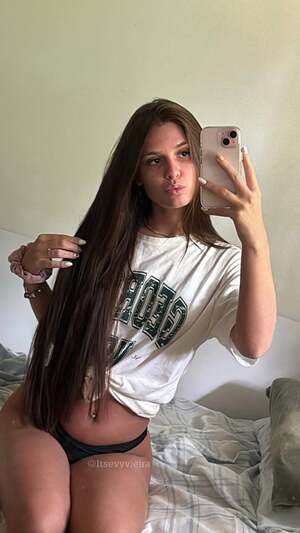 Evy Vieira nude 7