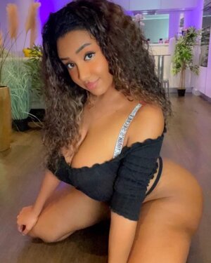 ExoHydraX nude 1