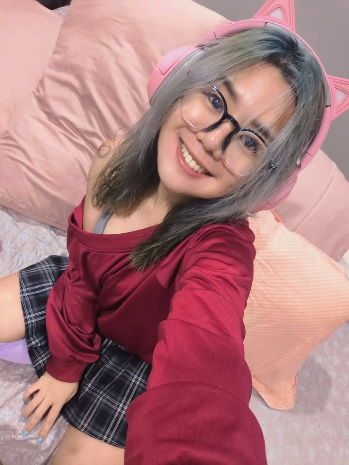 ExotiqFox nude 4