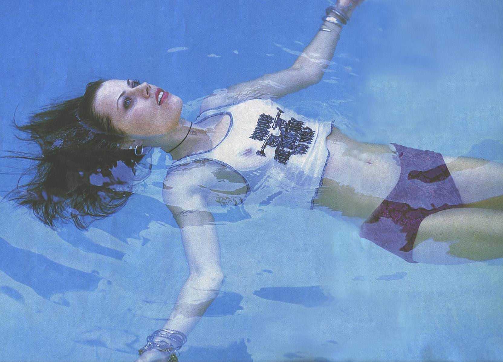 Fairuza Balk nude 4