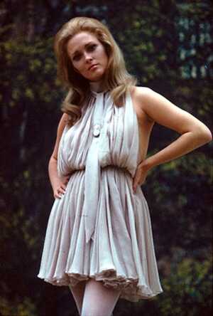 Faye Dunaway nude 2