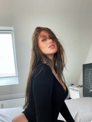 Faye Schwerin nude 3