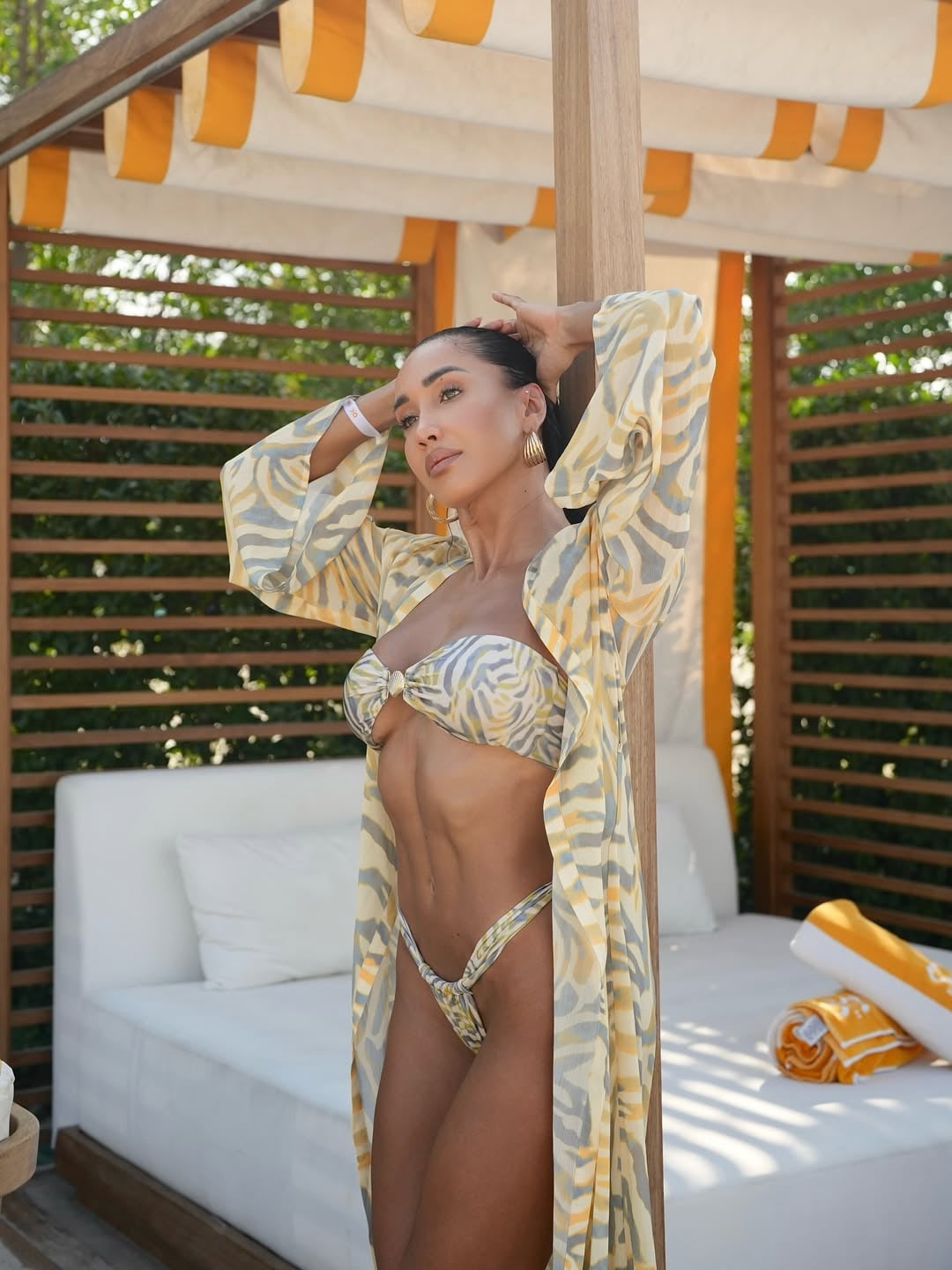 Felicia Luta nude 5